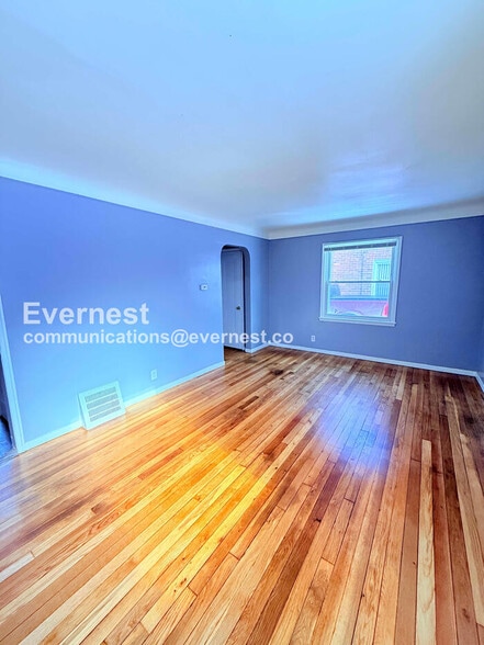 Building Photo - 17143 Ontario St