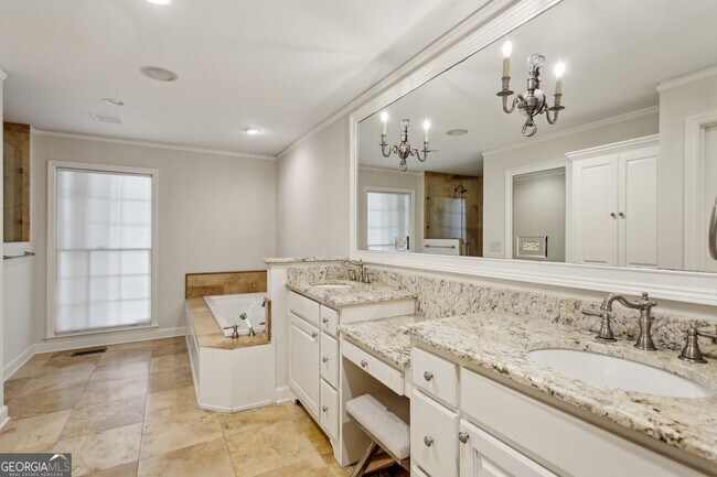 Building Photo - 4708 Tall Pines Dr NW