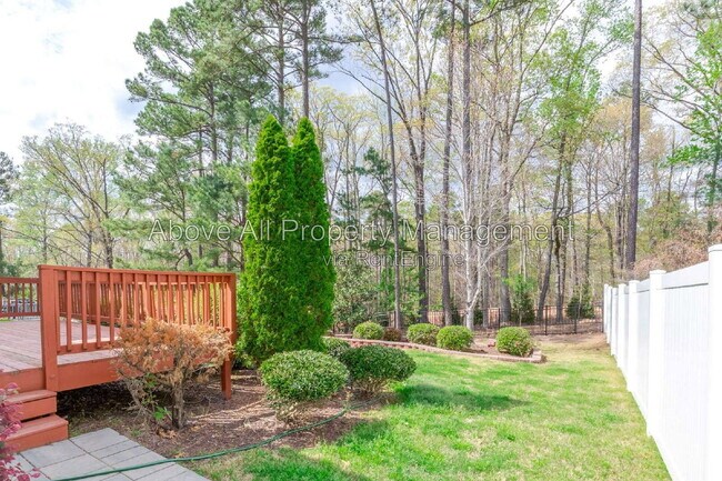 Building Photo - 2041 Jadewood Dr