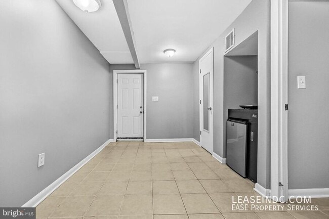 Building Photo - 1608 4th St NW