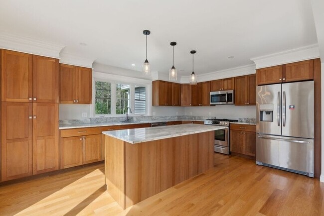 Building Photo - 2 Lodge Dr