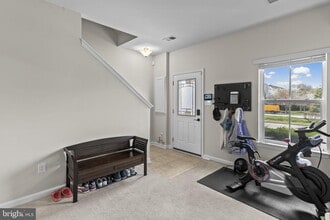 Building Photo - 7933 Trailview Xing