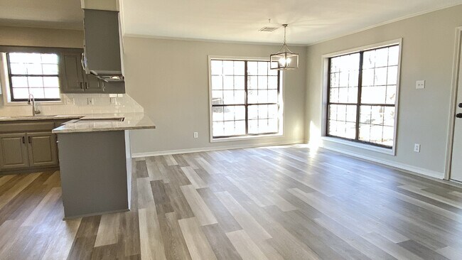 Building Photo - 206 Stonecliff Dr
