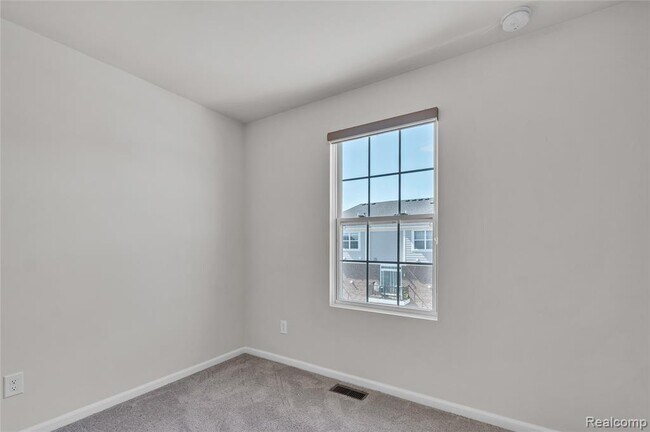 Building Photo - 49859 Lantern Wy