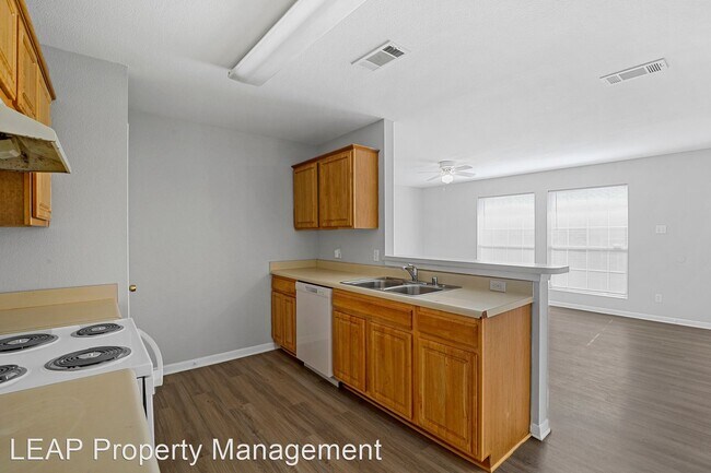 Building Photo - 3 br, 2 bath House - 919 Potomac Dr