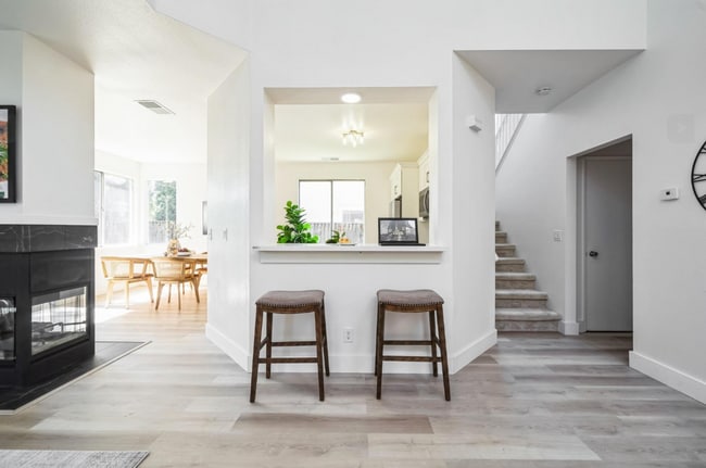 Building Photo - Stunning 3 Bed, 2.5 Bath in Antioch