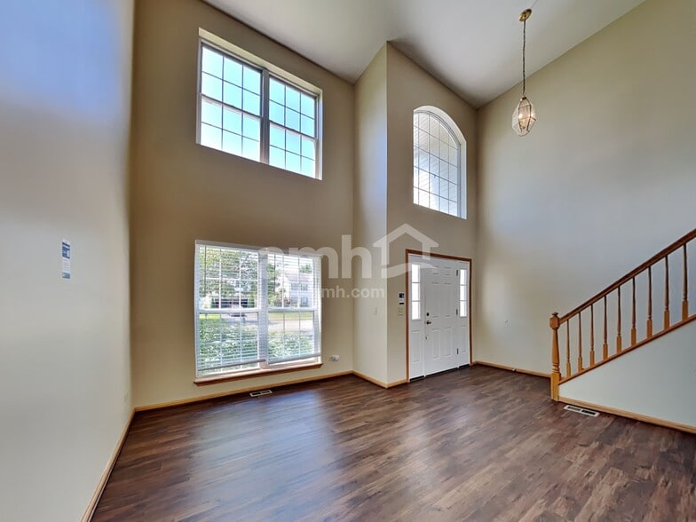 Building Photo - 5551 Wesmere Lakes Ct