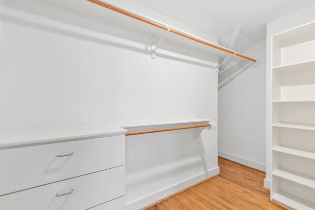Building Photo - Stunning Rice Military Rental – Gated, Spa...