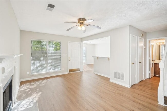 Building Photo - 1066 Rock Creek Ln