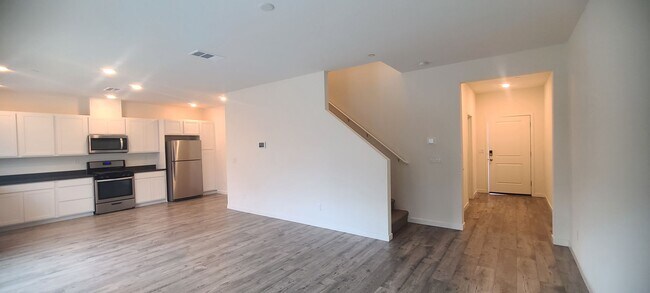 Building Photo - MOVE-IN SPECIAL! Lumiere @ Sierra West, Ro...