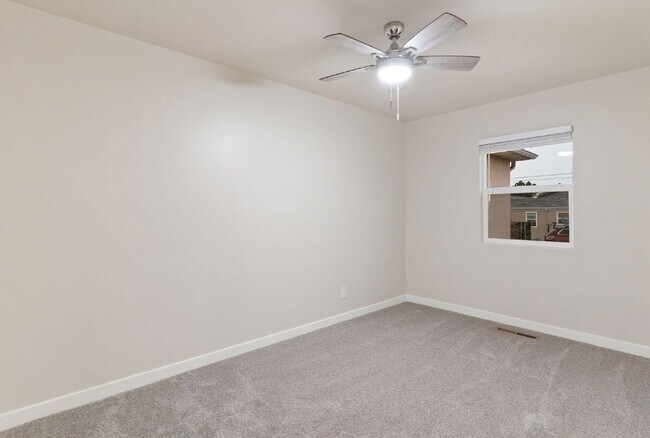 Building Photo - 1220 Janes Ln