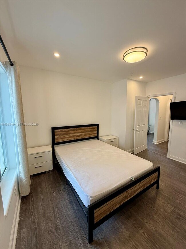 Building Photo - 1538 Jefferson Ave