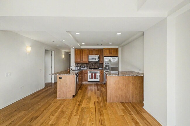 Building Photo - 7151 E Rancho Vista Dr