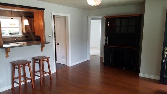 Building Photo - Beautiful Orem Home - Great Location