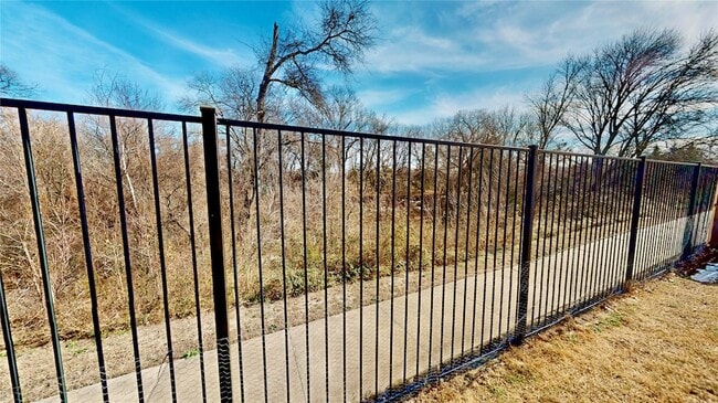 Building Photo - 2914 Whispering Pine Blvd