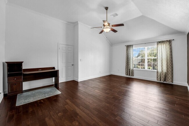 Building Photo - 4422 Warwick Dr