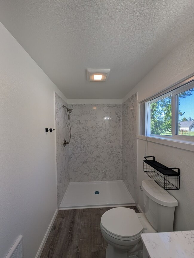 Building Photo - New 4 Bedroom 2.5 Bathroom House