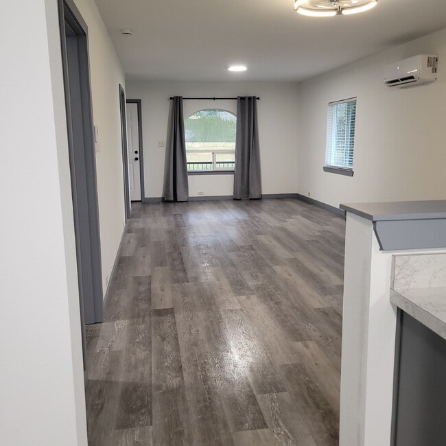 Building Photo - 30902 State Rte 20