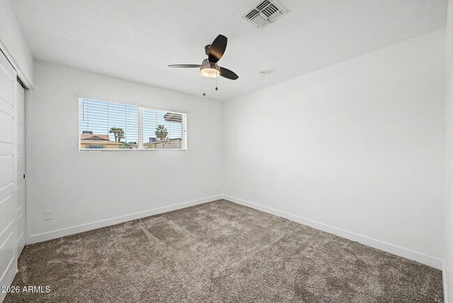 Building Photo - 2174 E Palmcroft Dr