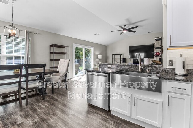 Building Photo - 133 Pine View Crossing