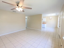 Building Photo - 131 Las Palmas St