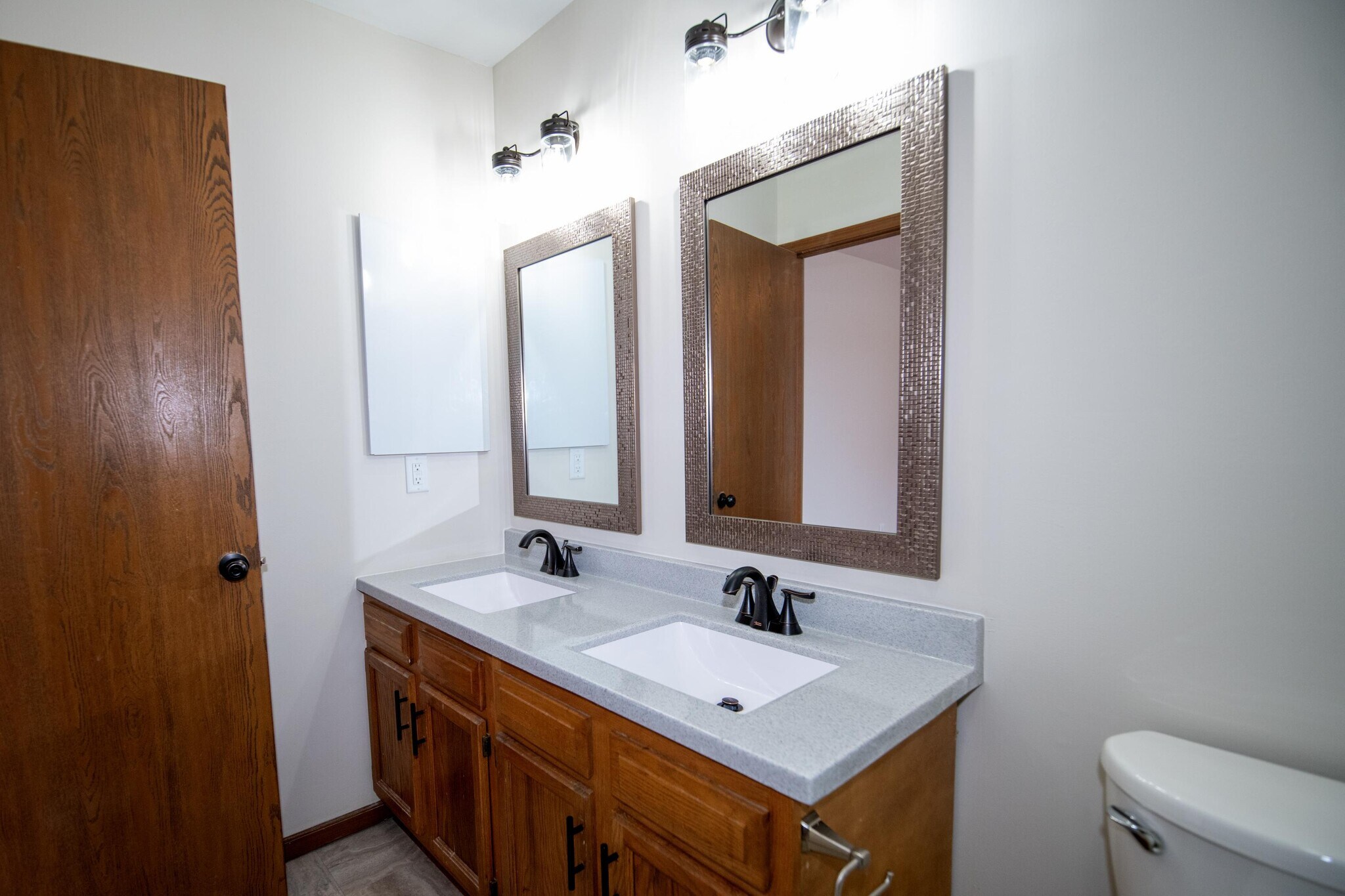 Building Photo - 116 Pierre Pl