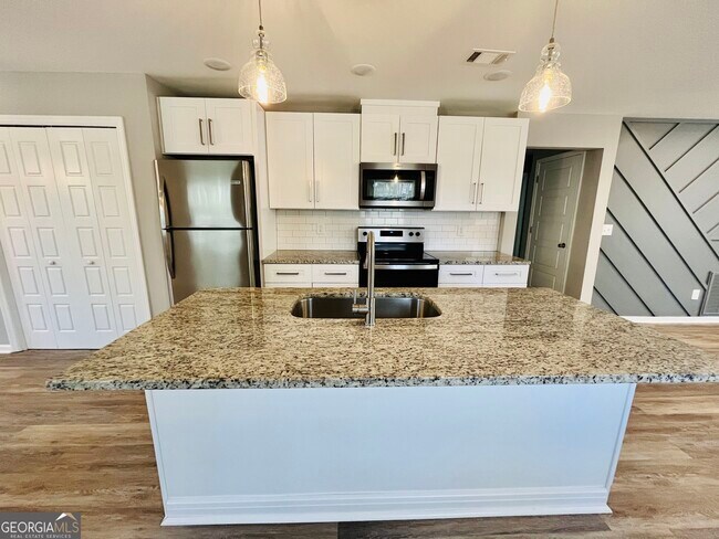 Building Photo - 3329 Burk Dr