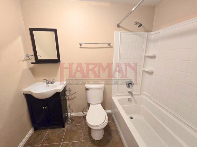 Building Photo - 269 Sunshine Dr
