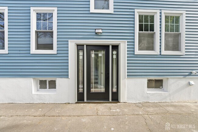 Building Photo - 212 Montgomery St