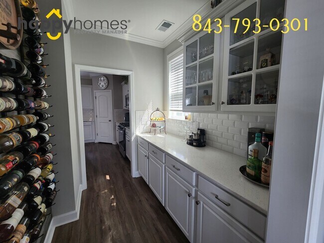 Building Photo - Beautiful 3/2.5 home located in Summerville and won't last long!