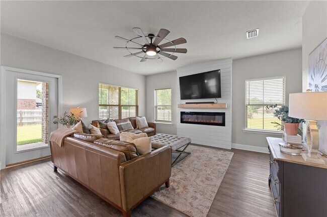 Building Photo - 6346 Blueberry court