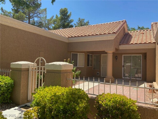 Building Photo - 2741 Sungold Dr