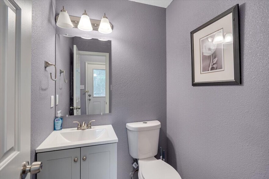 Building Photo - 4423 American Dr