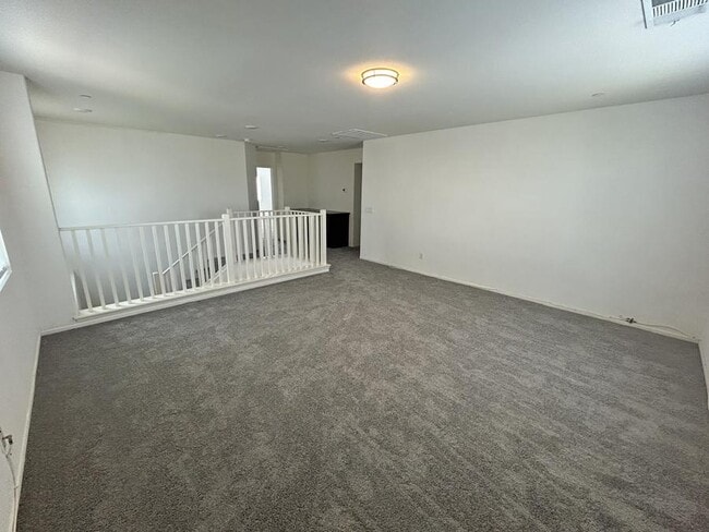 Building Photo - 13050 Oakwood St
