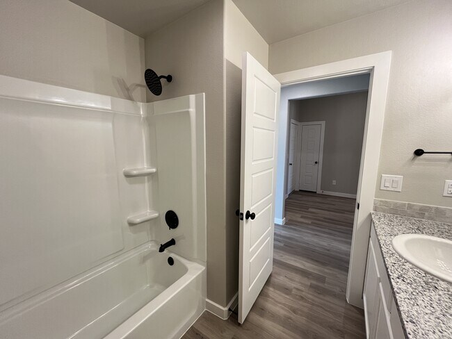Building Photo - 3611 Urbana Pl