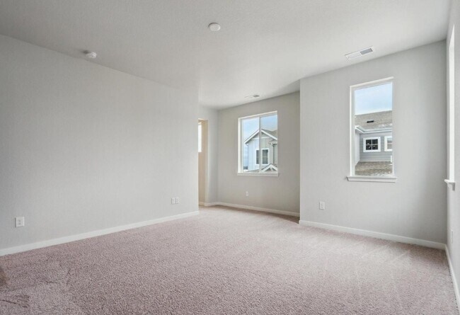 Building Photo - Alder Creek Duplex - 3bd 2.5ba 2,705sq.ft. Built in 2025
