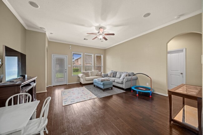 Building Photo - 13106 Riata River Ln