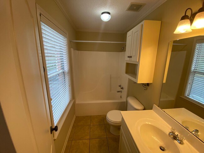 Building Photo - 3BR/2.5BA For Rent