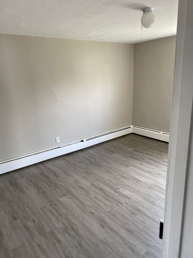 Building Photo - 418-420 St Frances Cabrini