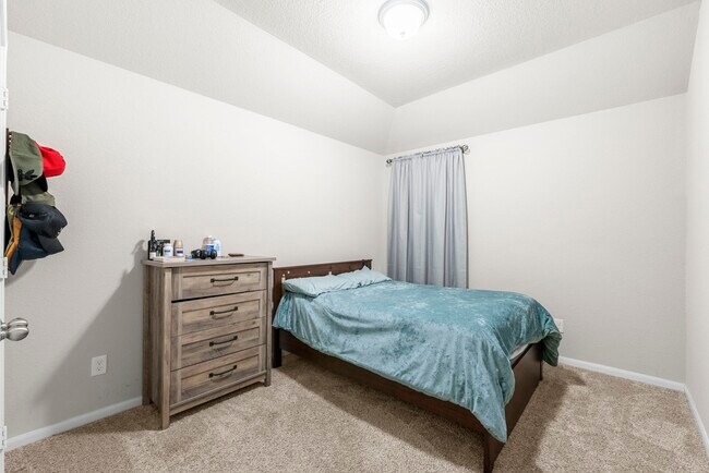 Building Photo - 5006 Sunway Dr