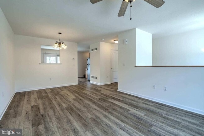 Building Photo - 18 Grace Ave