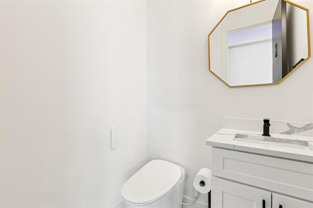 Building Photo - 4948 Blaynes View Dr