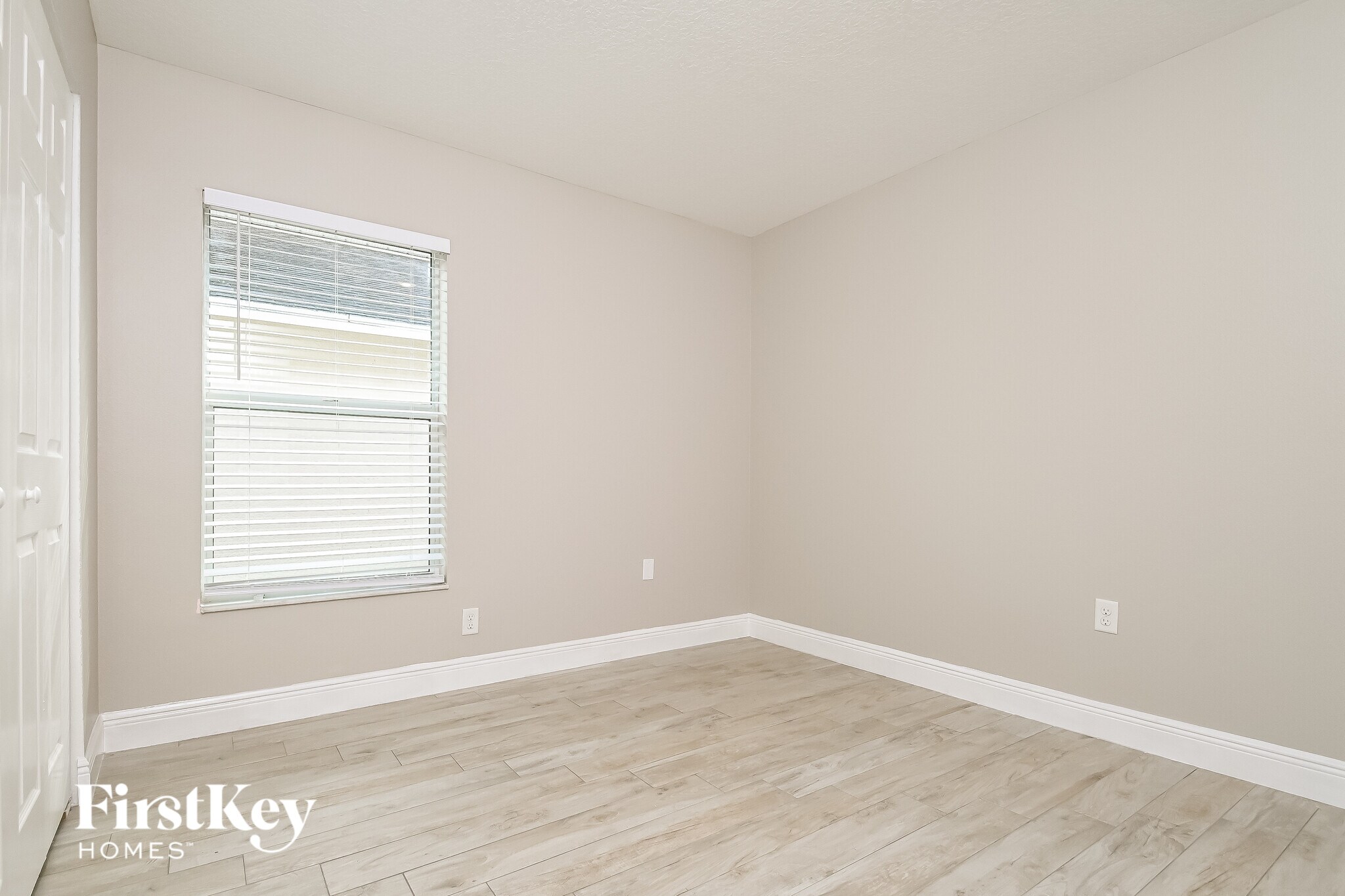 Building Photo - 11202 Hidden Breeze Dr