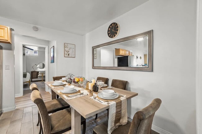 Building Photo - 4989 Randlett Dr