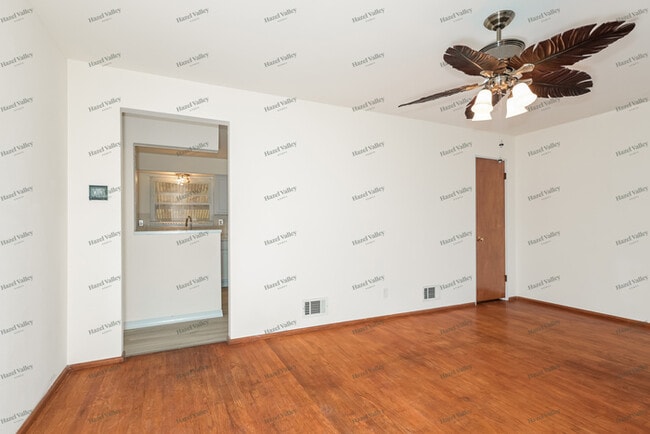 Building Photo - 8616 Elwyn Dr