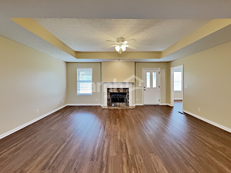 Building Photo - 308 Bluefield Ln