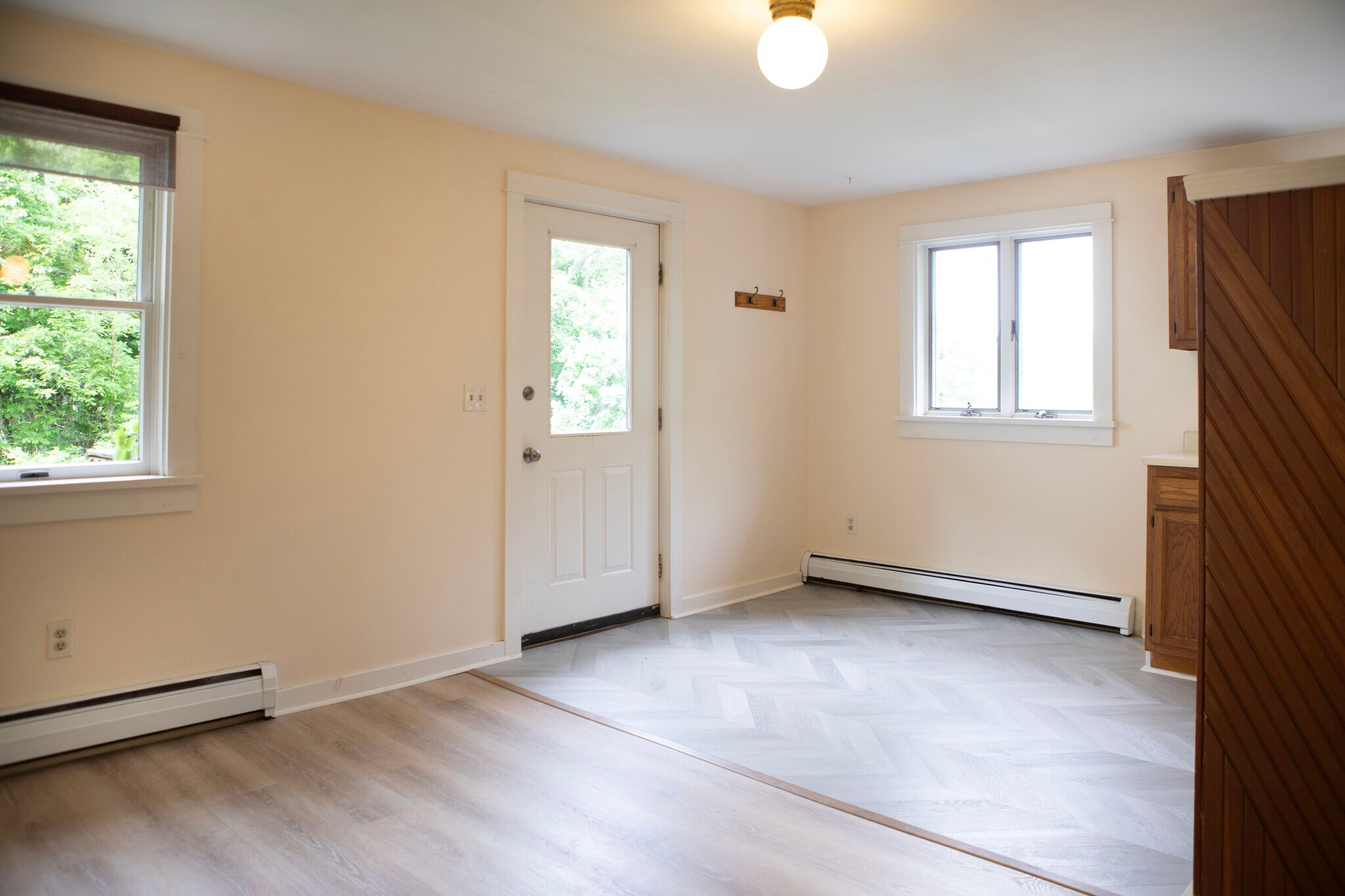 Building Photo - 202 Floral Ave