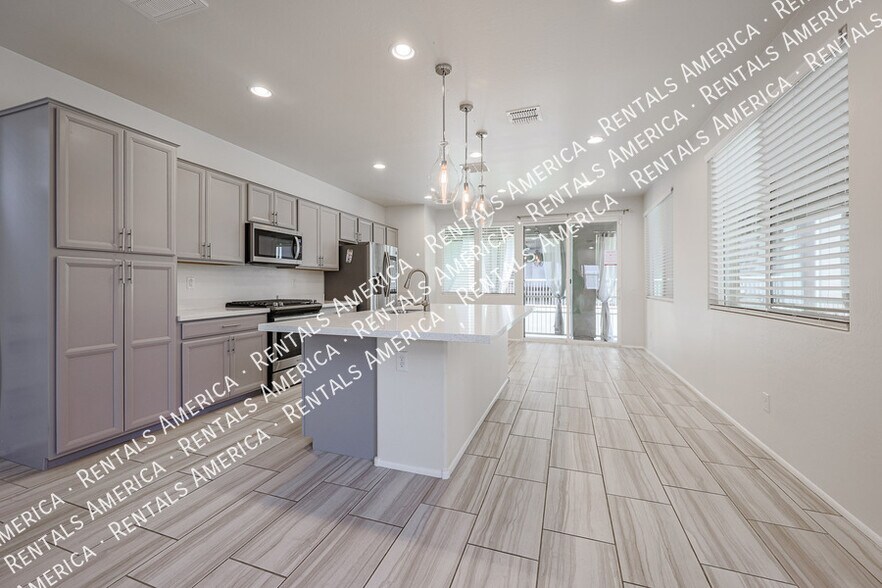 Building Photo - 7090 W Jasper Dr
