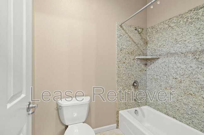 Building Photo - 265-269 S Sonrisa St