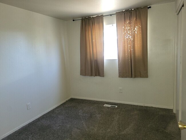 Building Photo - 1680 Gault Way